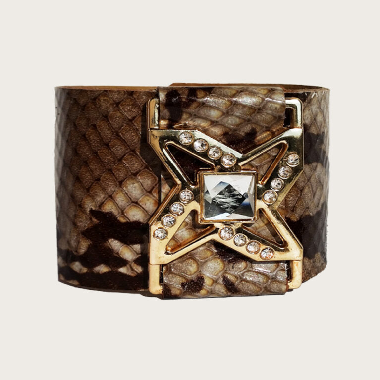 Python mintás csillag bőr karkötő