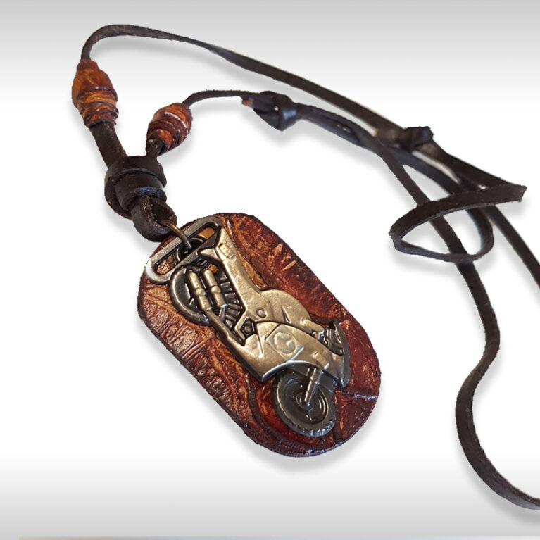 Motoros bőr nyaklánc